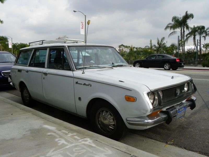 Toyota Mark II T60 / T70 kombi 1.6 MT (1968 1969)