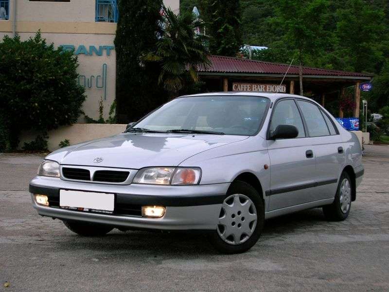 Toyota Corona T190 hatchback 1.8 AT (1992 1997)