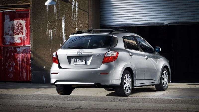 Toyota Matrix drugiej generacji [zmiana stylizacji] hatchback 5 drzwiowy. 1,8 MT (2010 obecnie)