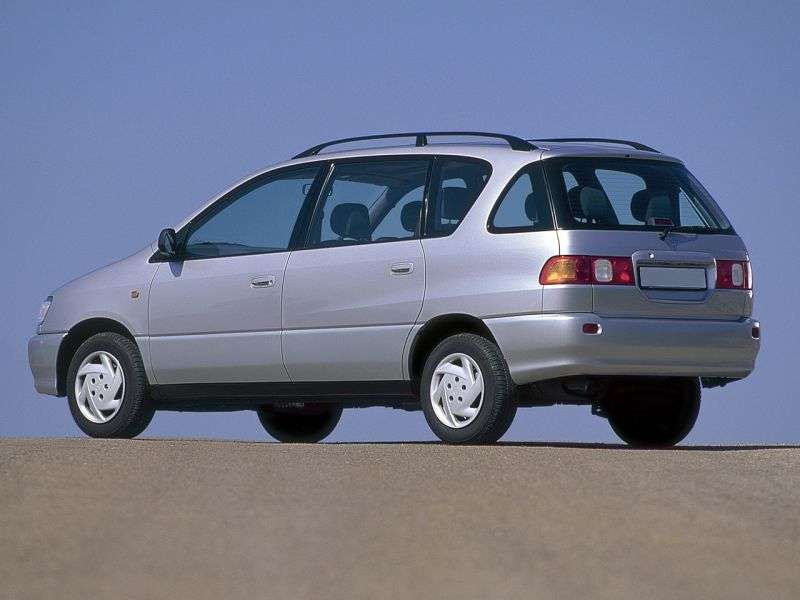 Toyota Ipsum 1st generation minivan 2.0 AT (1996–2001)