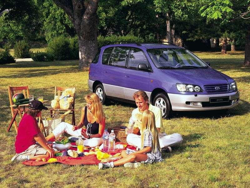 Toyota Picnic 1st generation minivan 2.0 AT (1996–2001)