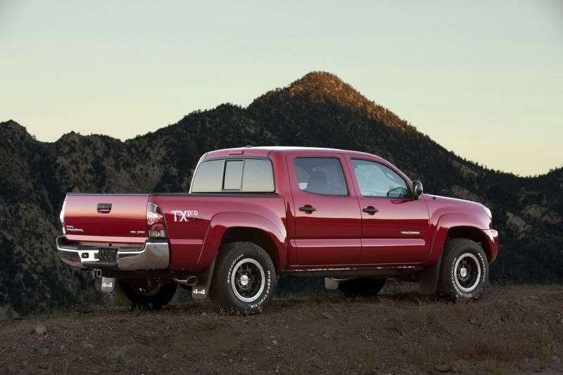 Toyota Tacoma 2nd generation [restyling] Double Cab pick up 4 bit. 2.7 AT (2010–2011)