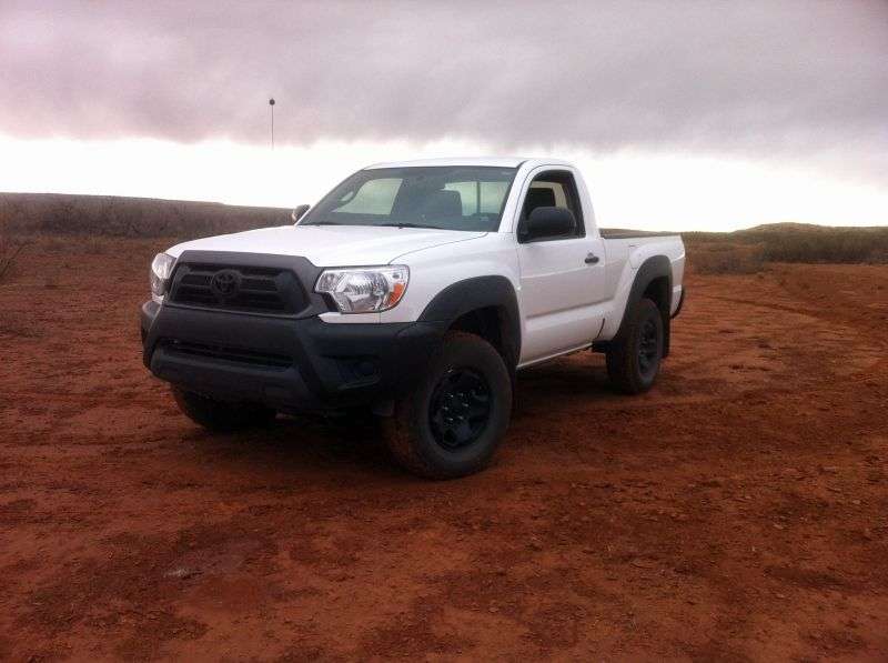 Toyota Tacoma 2nd generation [2nd restyling] Regular Cab pick up 2 bit. 2.7 MT (2012 – n. In.)