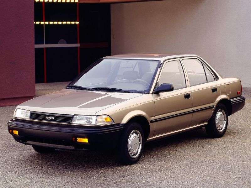 Toyota Corolla E90 4 drzwiowy sedan 1,5 MT (1987 1989)