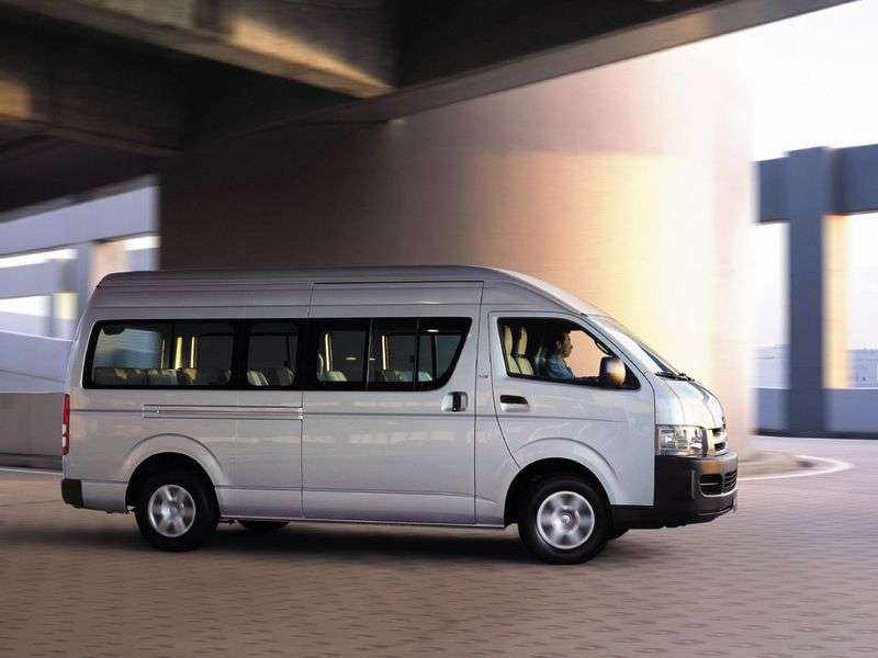 Toyota Hiace H200Minibus 3.0 D MT Standard (2012) (2012 obecnie)