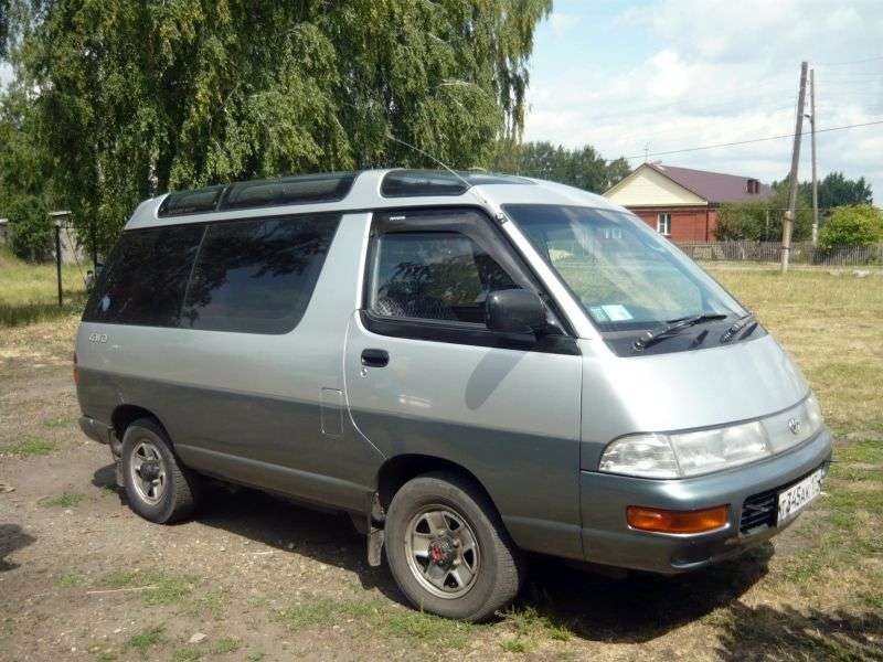 Toyota Town Ace minivan 3.generacji 2.0 MT (1992 1996)