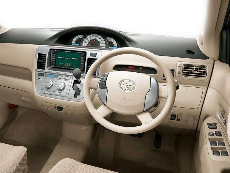 Toyota Raum minivan drugiej generacji 1.5 AT 4WD (2003 obecnie)