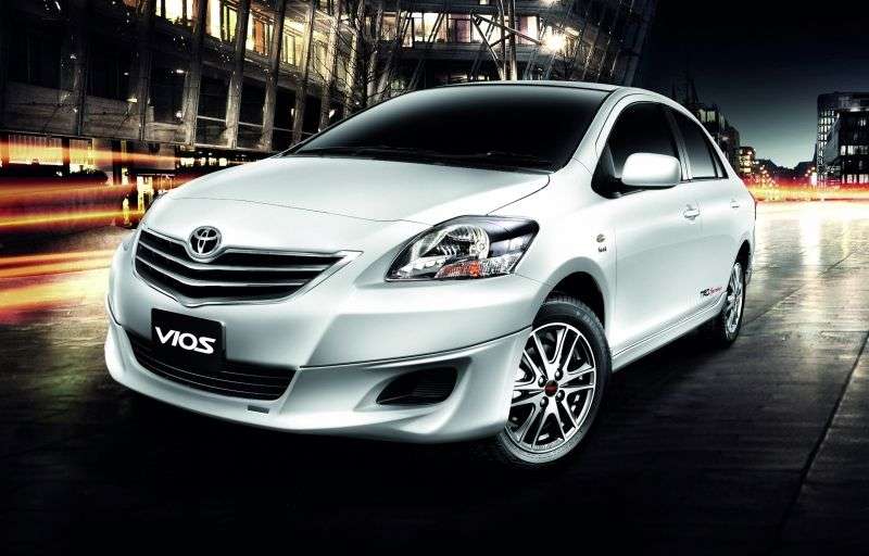 Toyota Vios 2. generacji [zmiana stylizacji] sedan 1.3 AT (2010 obecnie)