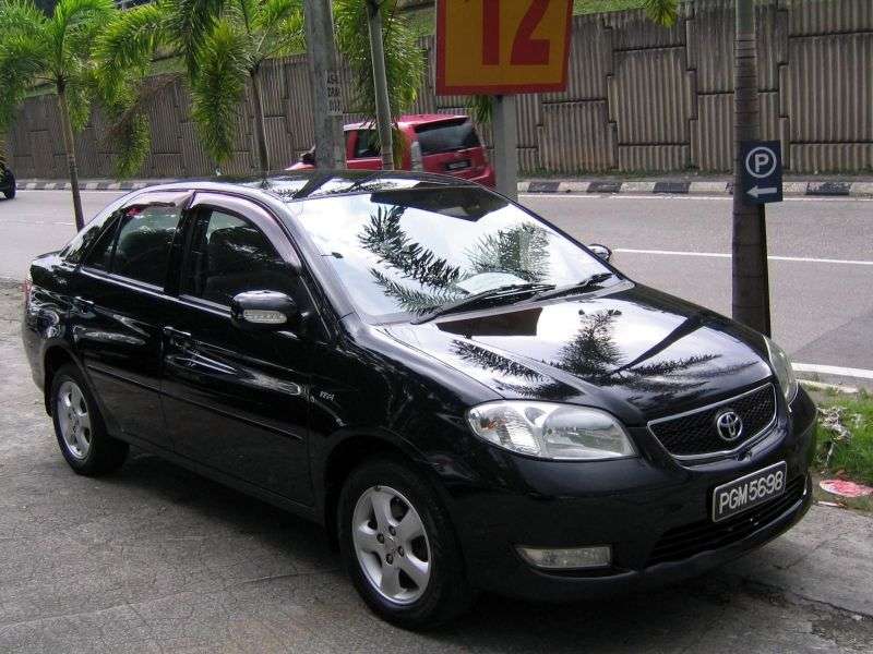 Toyota Vios sedan 1.generacji 1.3 MT (2003 2005)