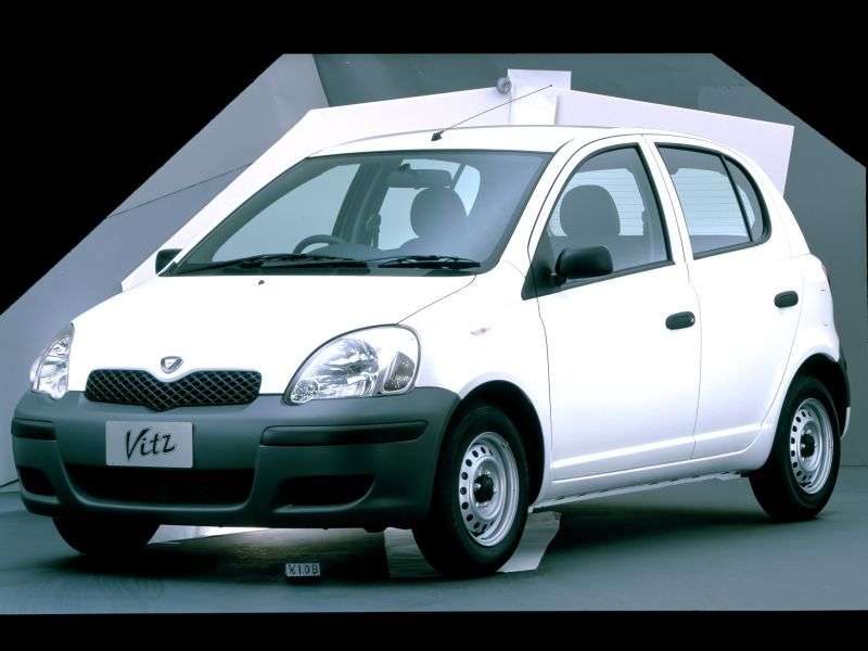 Toyota Vitz XP10 [restyling] 5 dv hatchback 1.0 MT (2002–2005)