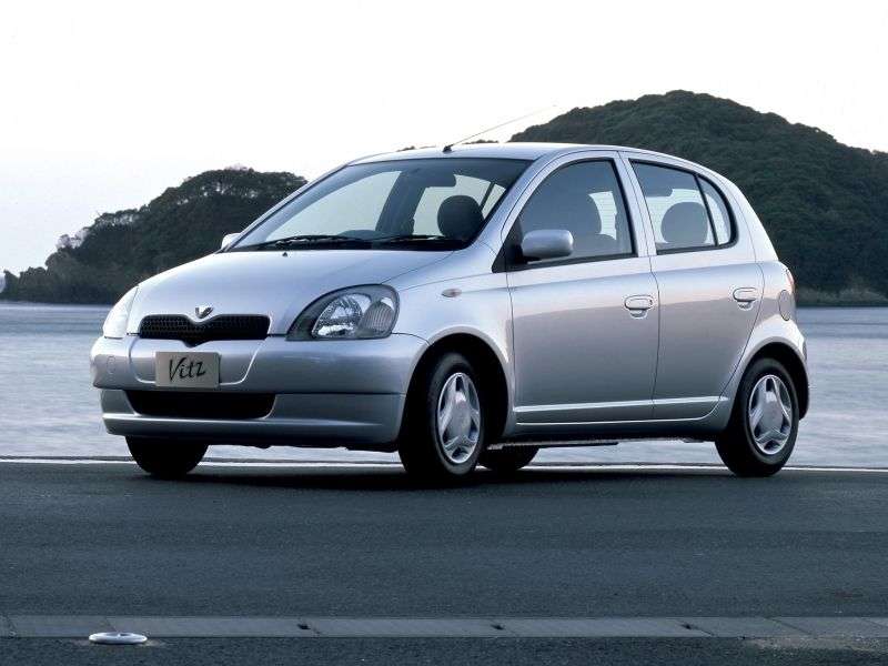 Toyota Vitz XP10hechbek 5 dv. 1.0 AT (1998–2002)