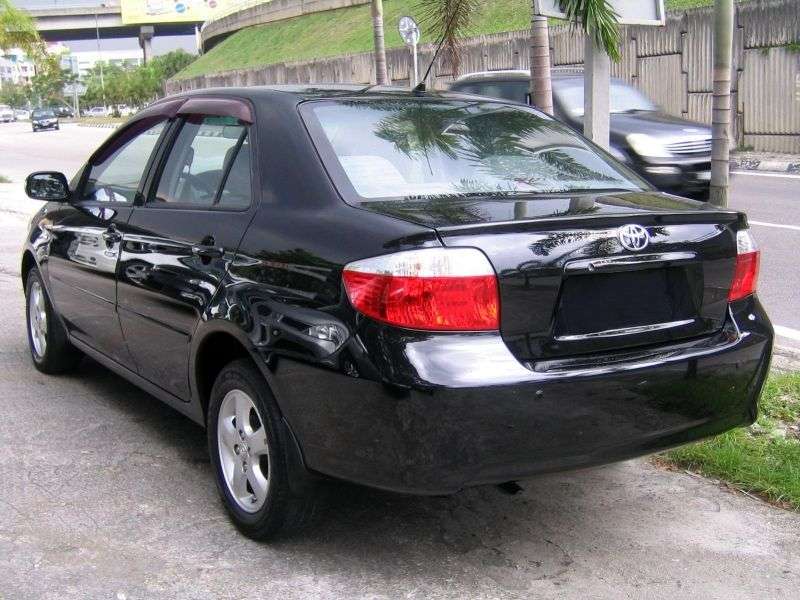 Toyota Vios sedan 1.generacji 1.3 AT (2003 2005)