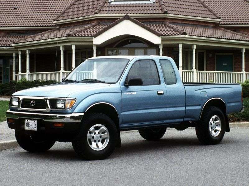 Toyota Tacoma pierwszej generacji pickup Xtracab 2 drzwiowy 2,7 MT 4x4 (1995 1997)