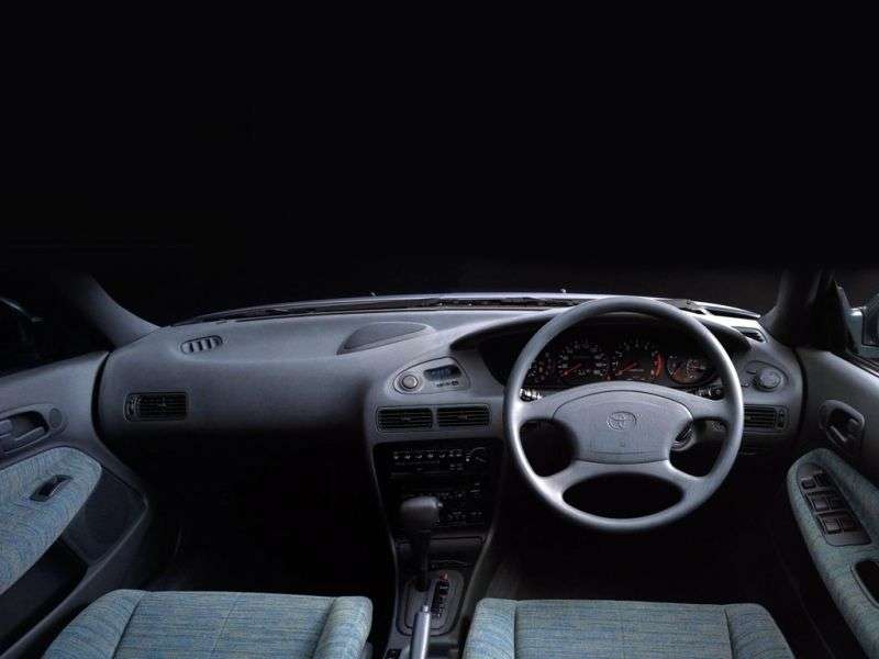 Toyota Sprinter Marino 2.generacji hardtop 1.6 MT (1994 1995)