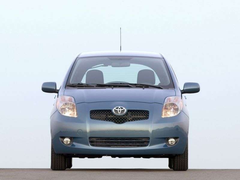 Toyota Yaris XP9 hatchback 3 drzwiowy 1,3 mln ton (2005 2009)