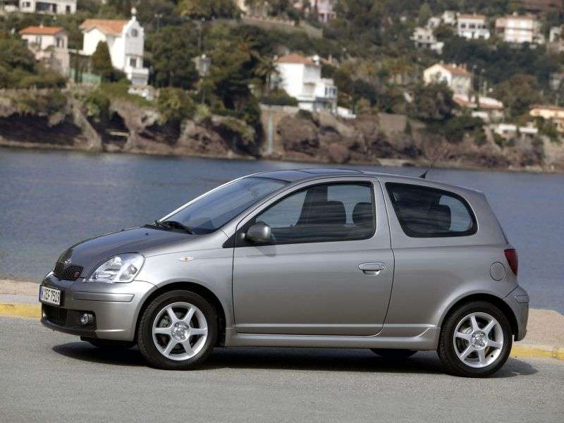 Toyota Yaris P1 [zmiana stylizacji] hatchback 3 drzwiowy. 1,5 MT (2003 2005)