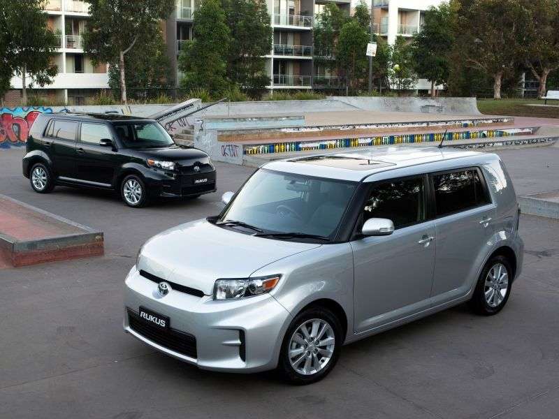 Toyota Rukus minivan 1.generacji 2.4 AT (2011 obecnie)