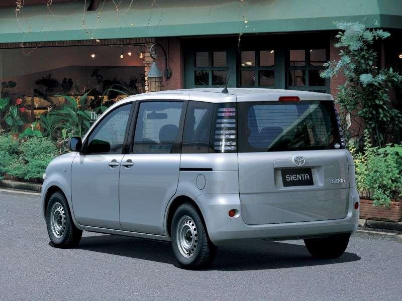 Toyota Sienta 1st generation minivan 1.5 CVT (2003–2006)