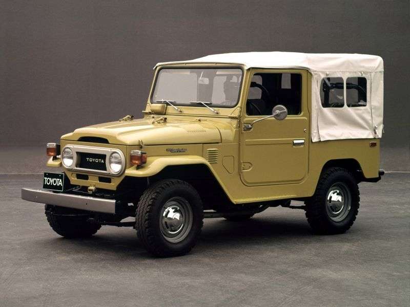 Toyota Land Cruiser J40 / J50FJ40 2 door convertible. 3.9 MT AWD (1960–1974)