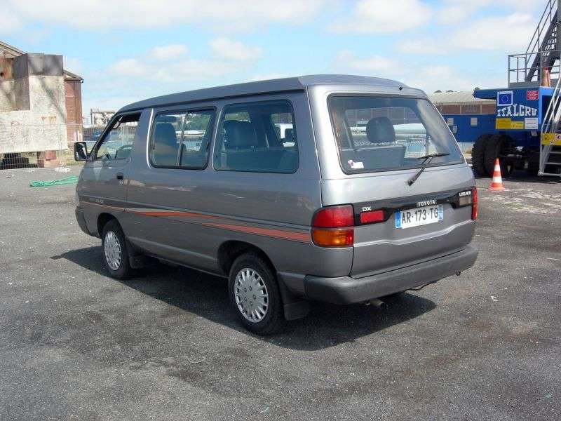 Toyota Lite Ace 4th generation van 2.2 TD AT 4WD high roof (1993–1996)