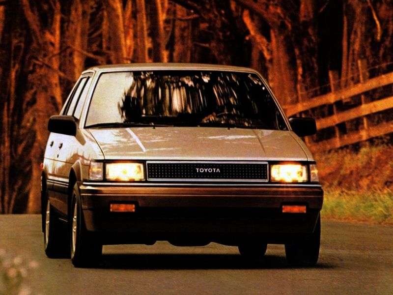 Toyota Corolla E80 sedan 1.6 MT Overdrive (1983–1985)