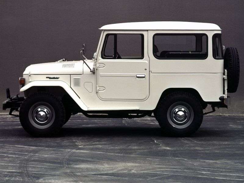 Toyota Land Cruiser J40 / J50FJ40V SUV 3 dv. 3.4 D MT AWD (1974–1984)