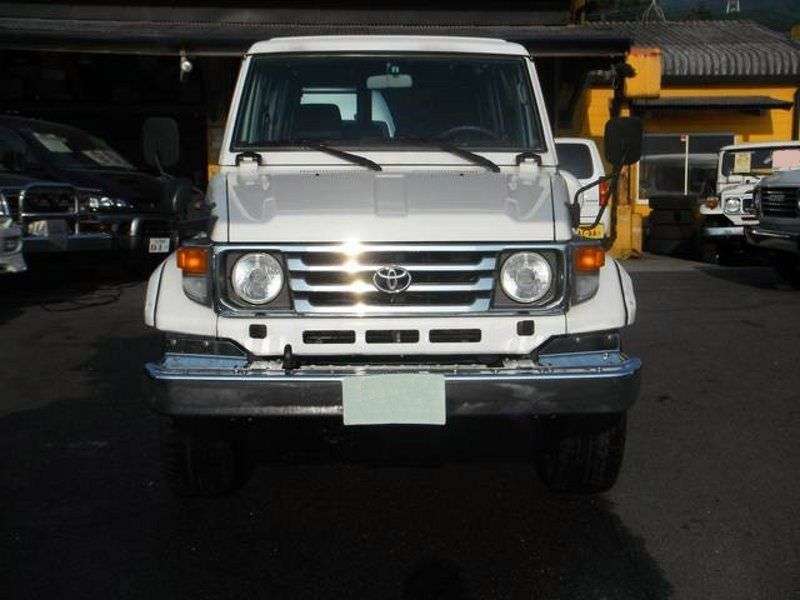 Toyota Land Cruiser J70 [2nd restyling] J74V SUV 3 bit. 4.2 D MT (2001–2004)