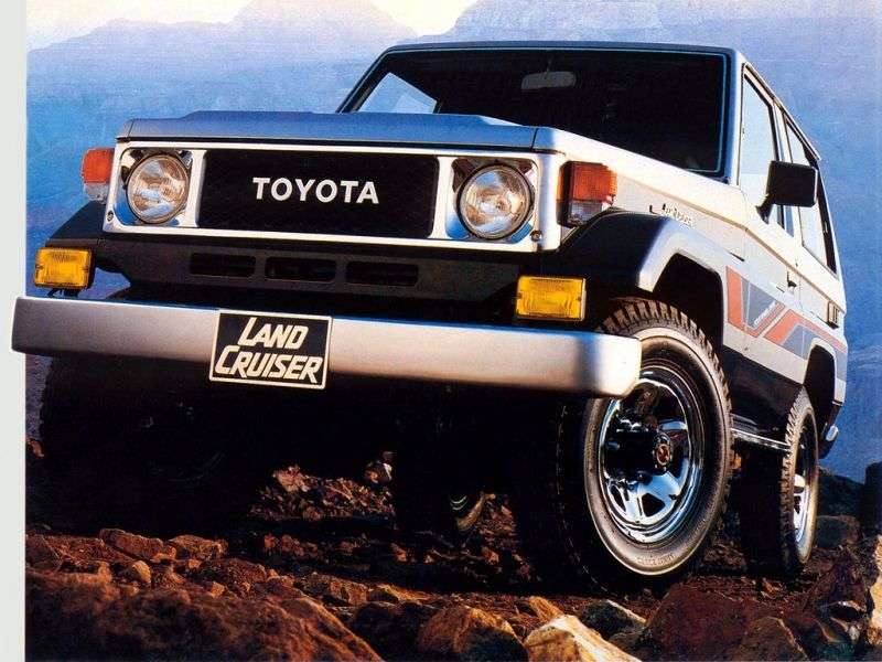 Toyota Land Cruiser J70BJ70 SUV 3 dv. 3.4 MT J71 (1985–1990)