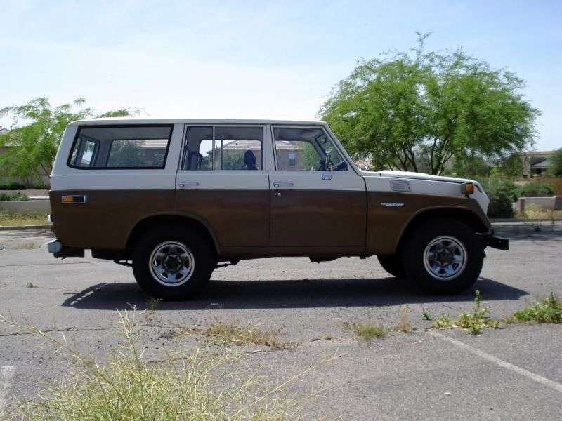 Toyota Land Cruiser J40 / J50FJ56V wagon 5 bit. 4.2 MT AWD (1967–1974)