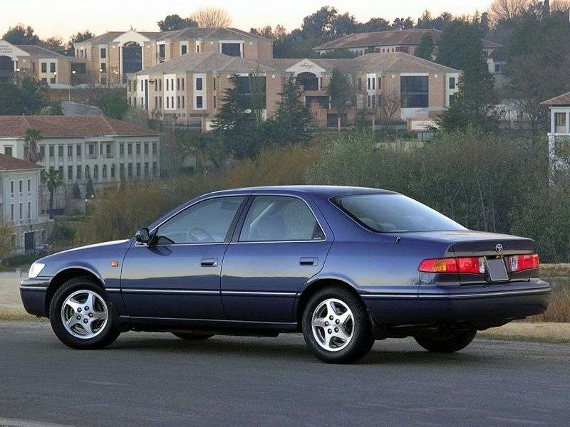Toyota Camry XV20 [zmiana stylizacji] sedan 3.0 AT Overdrive (2000 2001)
