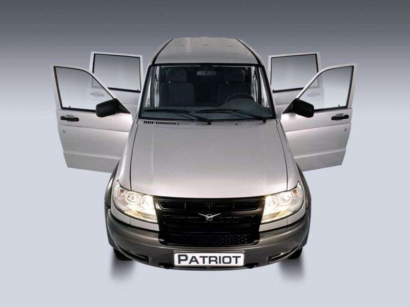 UAZ Patriot 1st generation SUV 5 bit 2.7 MT 4WD Limited 347 (2005–2012)