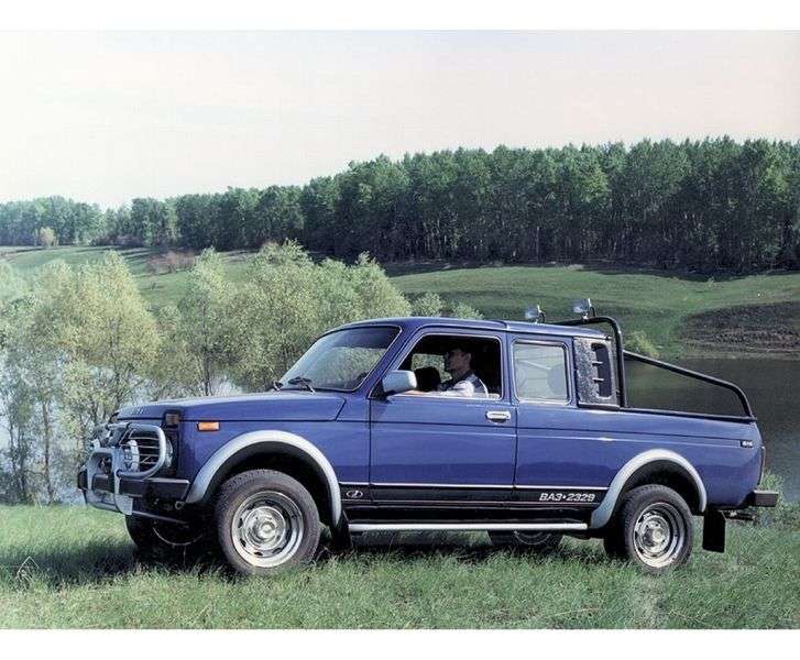VAZ (Lada) 4x4 212132329 pickup 1.7 MT 011 Standard (niska markiza) (1995 obecnie)