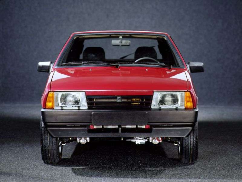 VAZ (Lada) 2109 hatchback 1. generacji 1.5 MT (1988 2006)