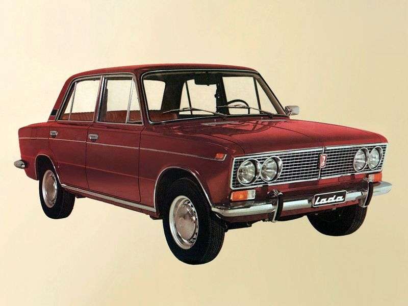 VAZ (Lada) 2103 4 drzwiowy sedan pierwszej generacji. 1,3 MT (1977 1983)