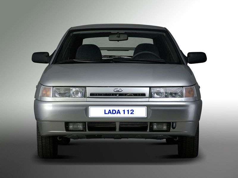 VAZ (Lada) 2112 1st generation hatchback 5 bit. 1.5 MT (2000–2004)