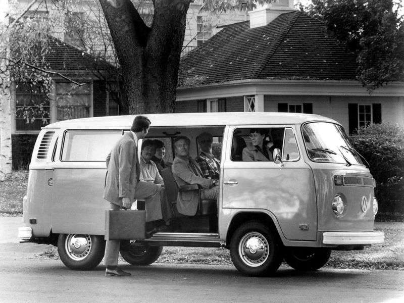 Volkswagen Transporter T2 [restyling] 1.7 AT minibus (1971–1979)
