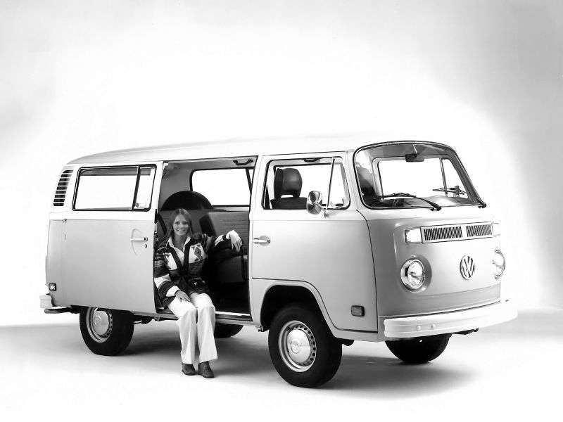 Volkswagen Transporter T2 [restyling] 1.7 MT minibus (1971–1979)