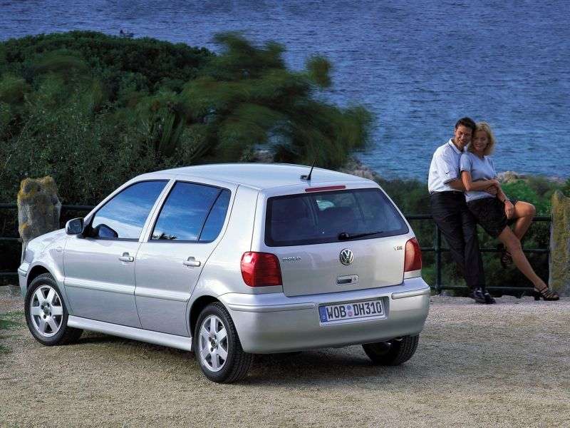Volkswagen Polo trzeciej generacji [zmiana stylizacji] hatchback 5 drzwiowy. 1.7 TDi MT (2000 2002)
