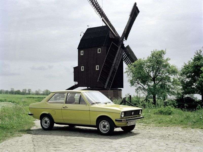 Volkswagen Polo sedan 1.generacji 1.3 L MT (1977 1979)
