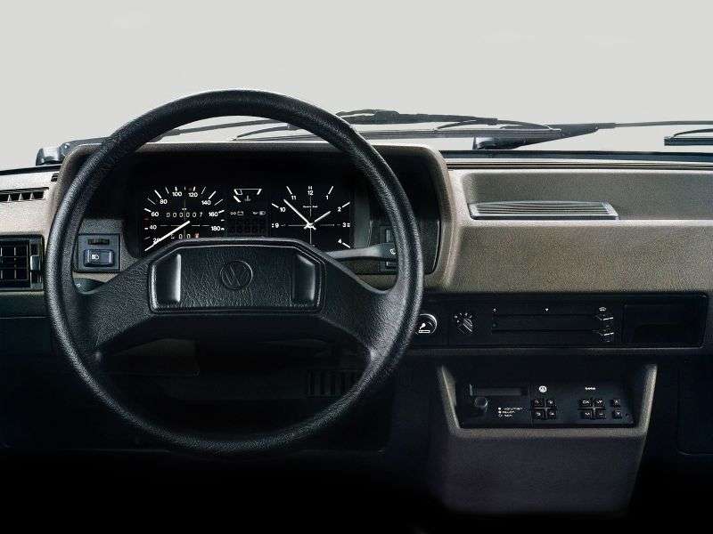 Volkswagen Polo kombi 2.generacji 1.3 D MT (1986 1990)