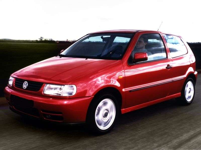 Volkswagen Polo 3 drzwiowy hatchback 3 drzwiowy. 1,6 MT (1999 2001)