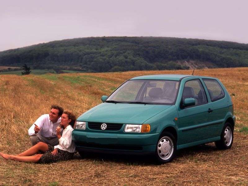 Volkswagen Polo 3 drzwiowy hatchback 3 drzwiowy. 1,6 MT (1999 2001)