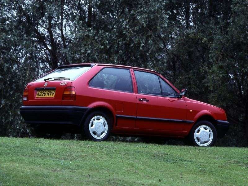 Volkswagen Polo 2. generacji [zmiana stylizacji] hatchback 1.3 MT (1990 1994)