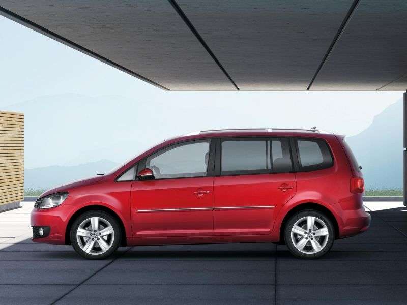 Volkswagen Touran minivan trzeciej generacji 1.4 TSI MT Highline (2010 obecnie)