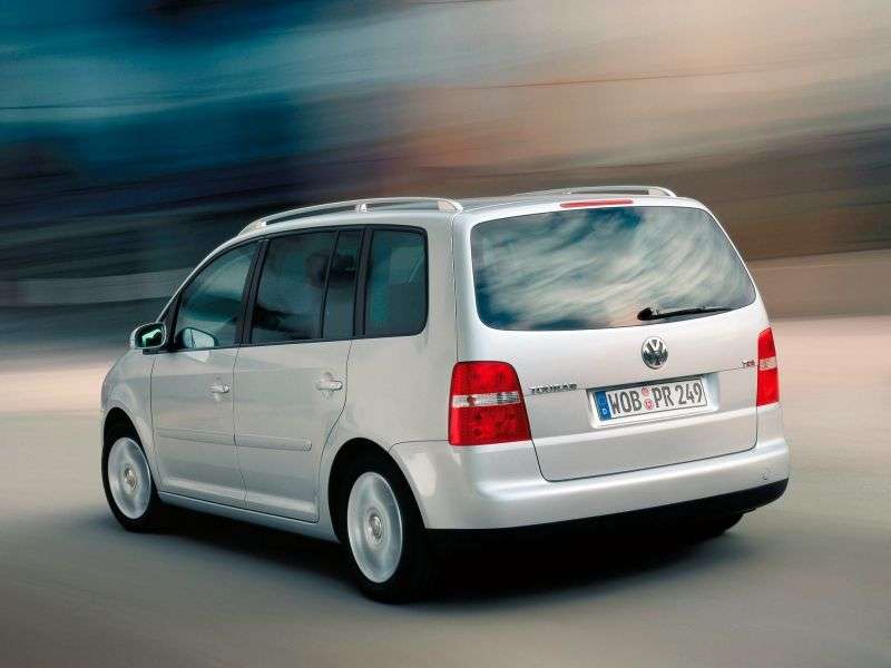 Volkswagen Touran minivan pierwszej generacji 2.0 FSI AT (2003 2007)