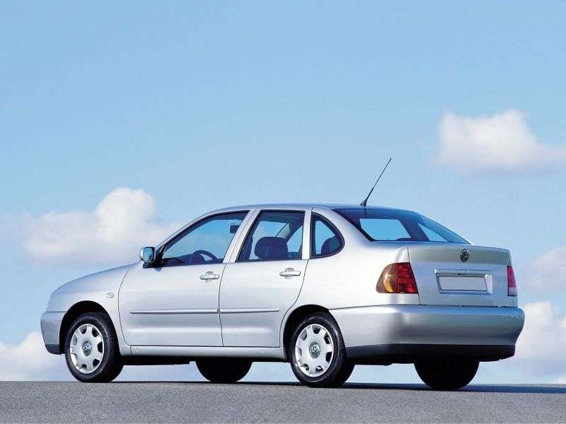Volkswagen Derby 3. generacji sedan 1.8 MT (1995 2000)