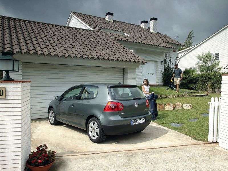 Volkswagen Golf 5 generacji hatchback 3 drzwiowy 2.0 SDI MT (2004 2008)