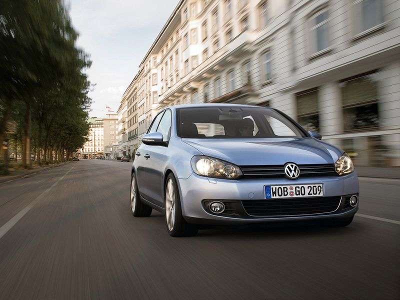 Volkswagen Golf 6th generation hatchback 5 dv. 1.6 DSG Match (2009 – present)