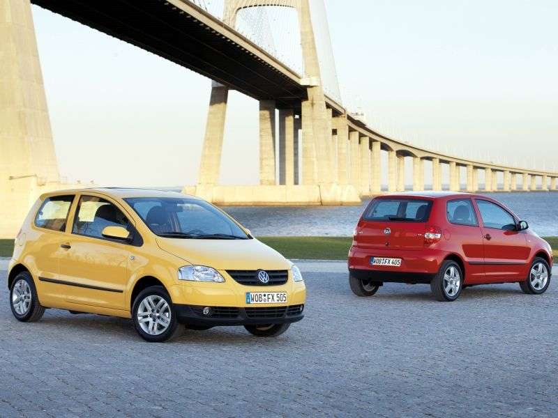 Volkswagen Fox, 3 drzwiowy hatchback 2. generacji [zmiana stylizacji]. 1,2 mln ton (2005 2009)