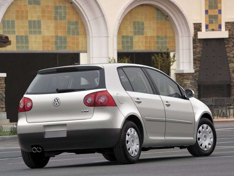 Volkswagen Rabbit 5 drzwiowy hatchback drugiej generacji 2.5 Tiptronic (2006 2009)